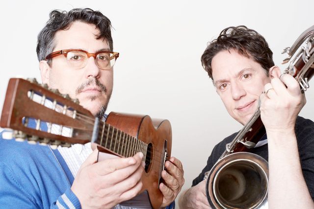 From left to right: John Flansburgh and John Linnell